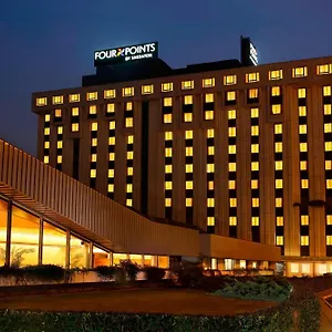 מלון Four Points By Sheraton פאדובה