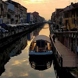 Apartahotel The Boheme Vintage Junior ---- Cozy & Quiet & Comfortable With Private Bathroom & Fully Equipped Kitchenette & Cozy Balcony - Lift To 4th Floor - Metro' -green Subway Porta Genova Milán